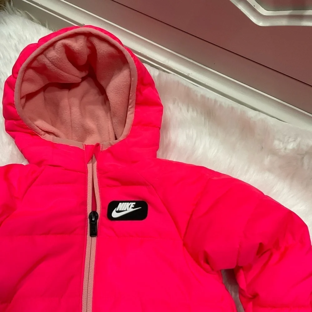 Nike swoosh puffer